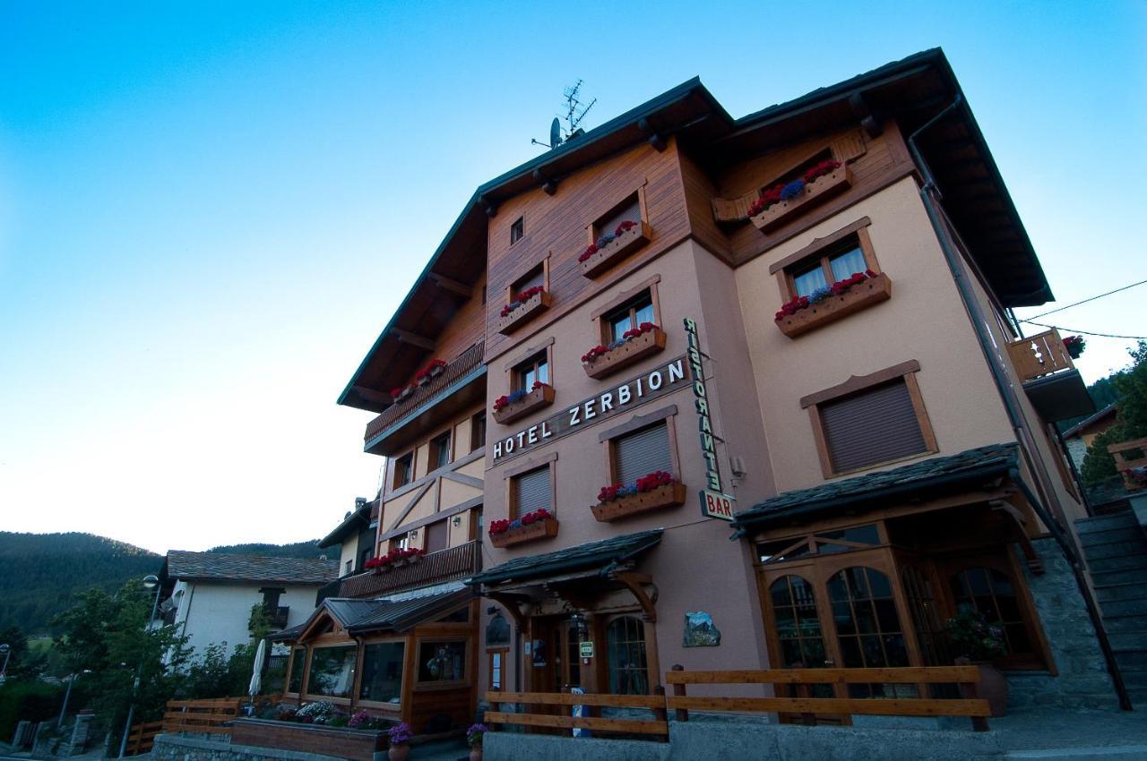 Hotel Zerbion Torgnon Bagian luar foto