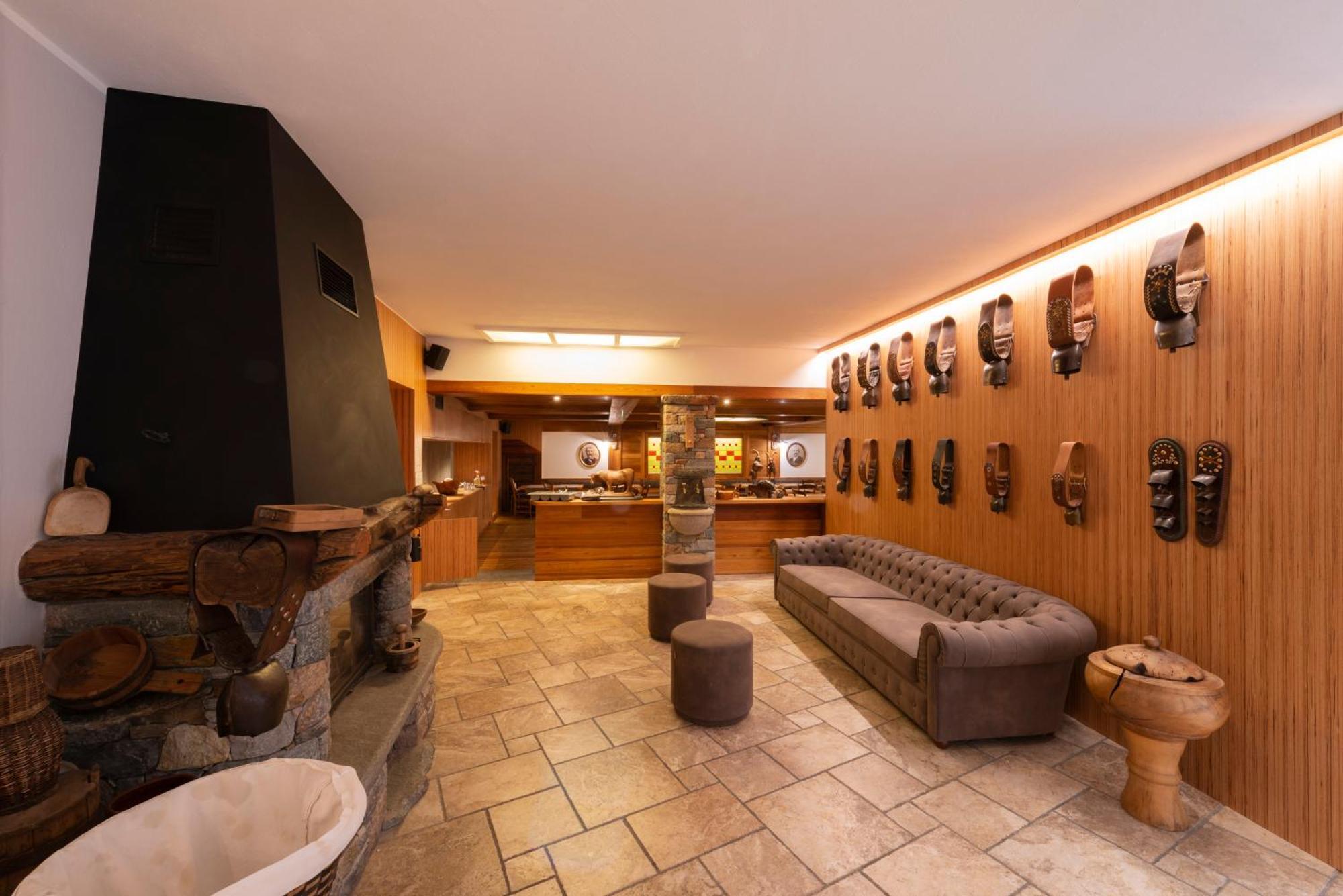 Hotel Zerbion Torgnon Bagian luar foto
